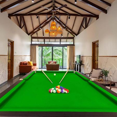 Villa Sereno By Stayvista - An Elegant And Entertaining Retreat Featuring A Swimming Pool, Outdoor Jacuzzi, Modern Interiors, And A Snooker Table Alībāg Exterior foto