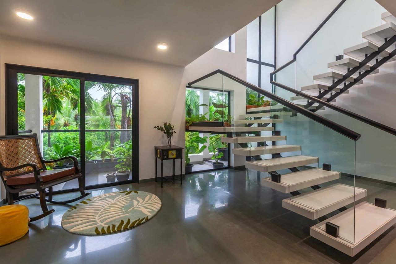 Villa Sereno By Stayvista - An Elegant And Entertaining Retreat Featuring A Swimming Pool, Outdoor Jacuzzi, Modern Interiors, And A Snooker Table Alībāg Exterior foto