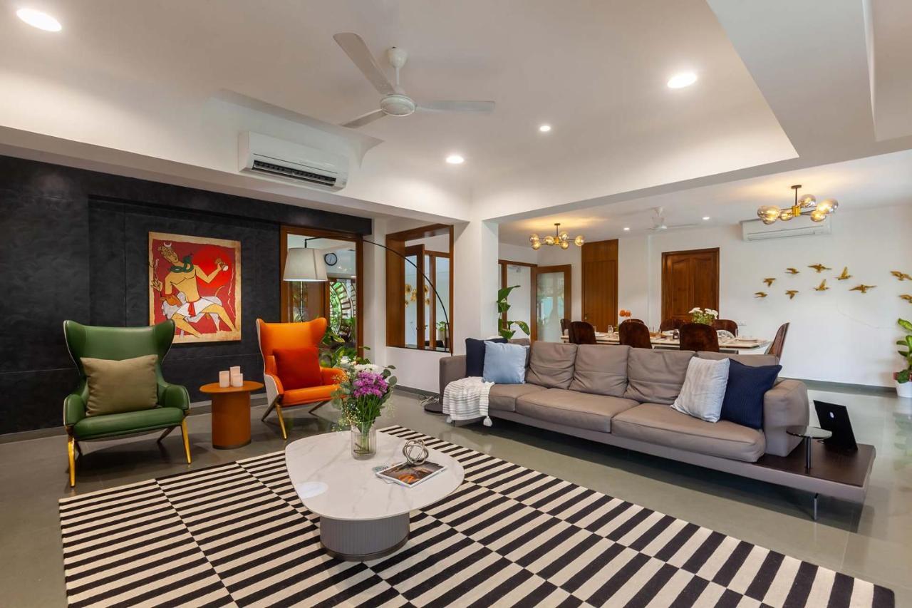 Villa Sereno By Stayvista - An Elegant And Entertaining Retreat Featuring A Swimming Pool, Outdoor Jacuzzi, Modern Interiors, And A Snooker Table Alībāg Exterior foto